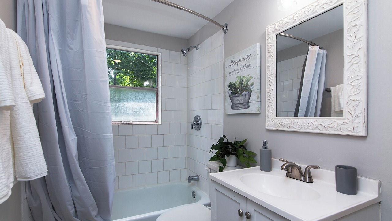Photo of Bathroom in Huntersville