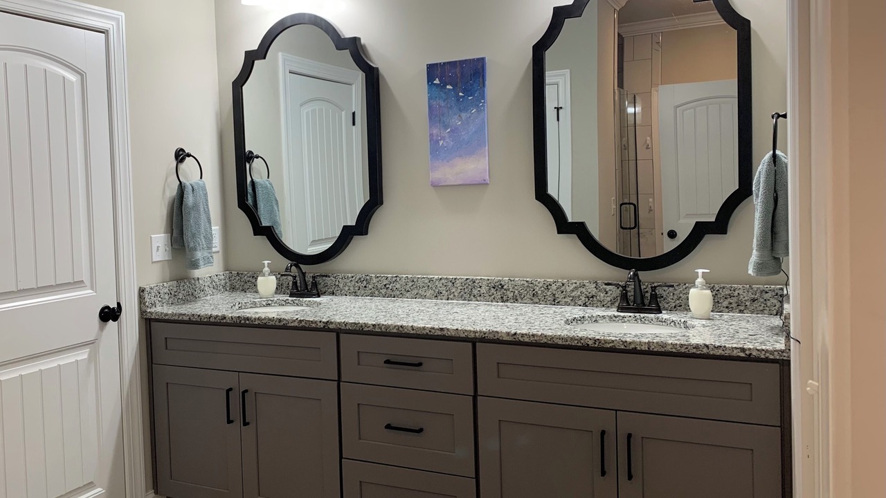 Photo of Bathroom in Ringgold