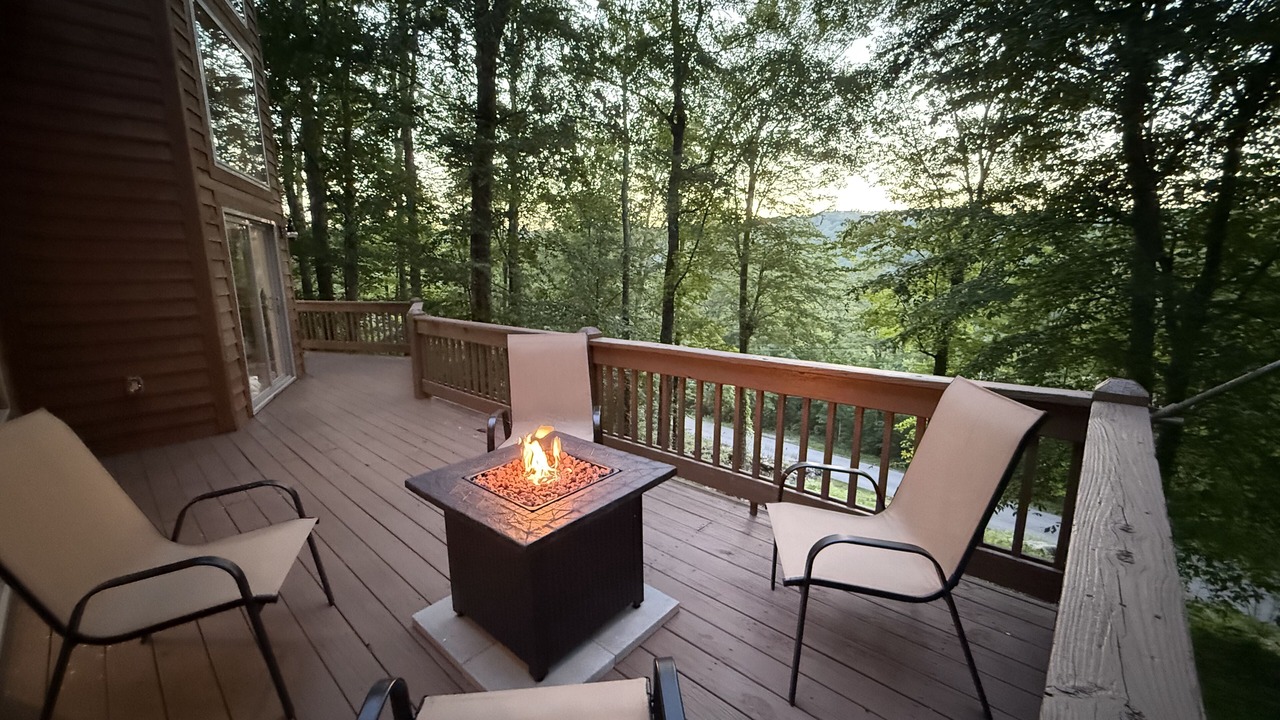 Photo of Patio Balcony in Sloans Valley