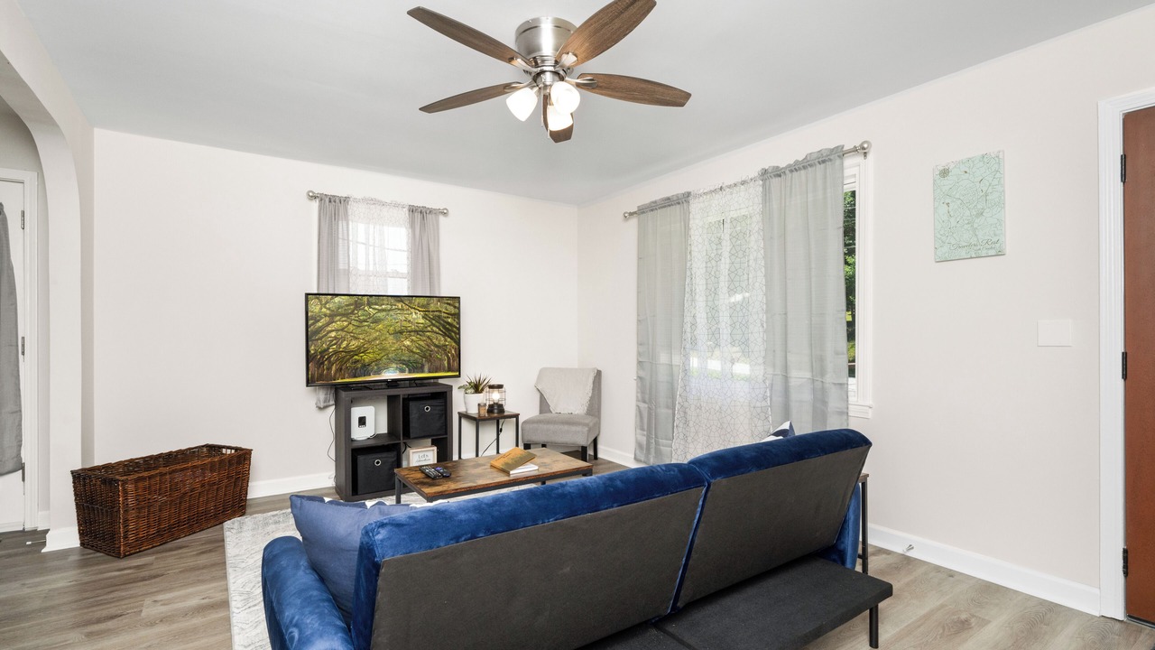 Photo of Livingroom in Travelers Rest