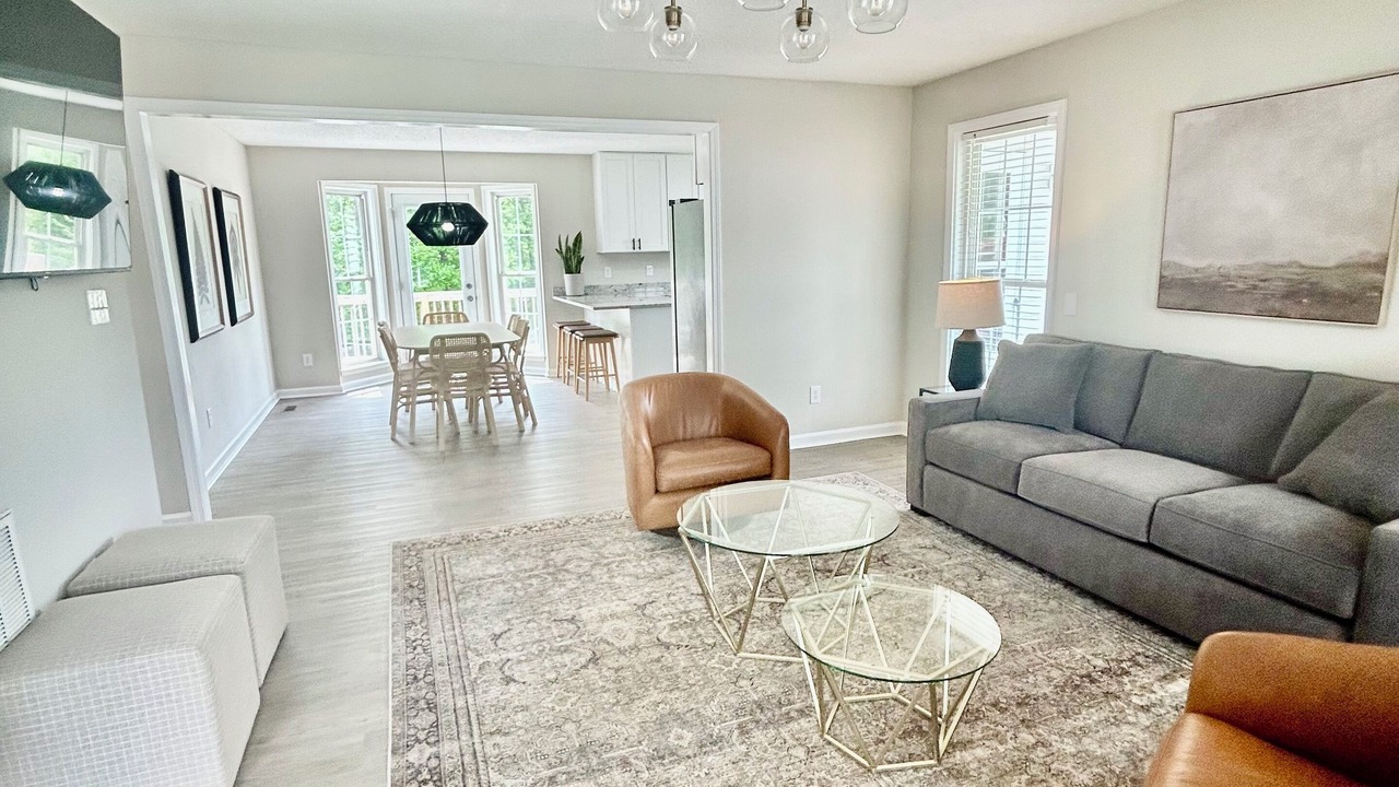 Photo of Livingroom in Southeast Raleigh