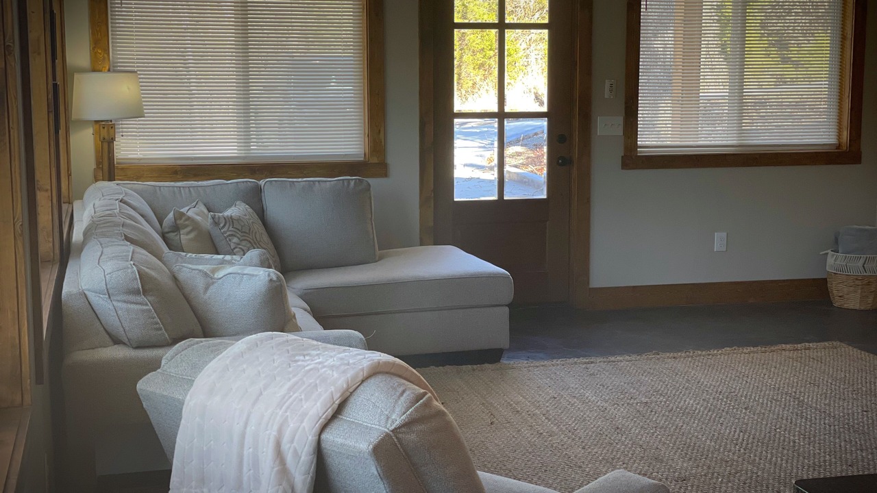 Photo of Livingroom in Clarkson