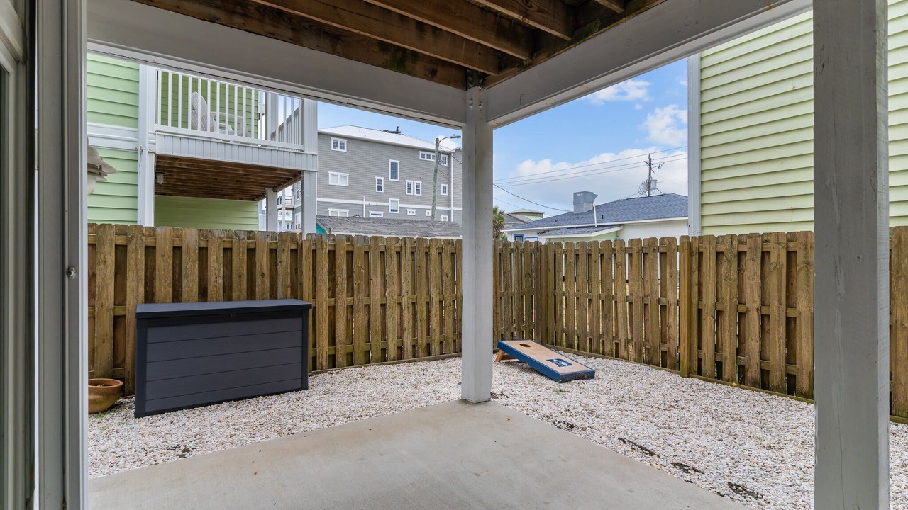Photo of Patio Balcony in Wilmington Beach