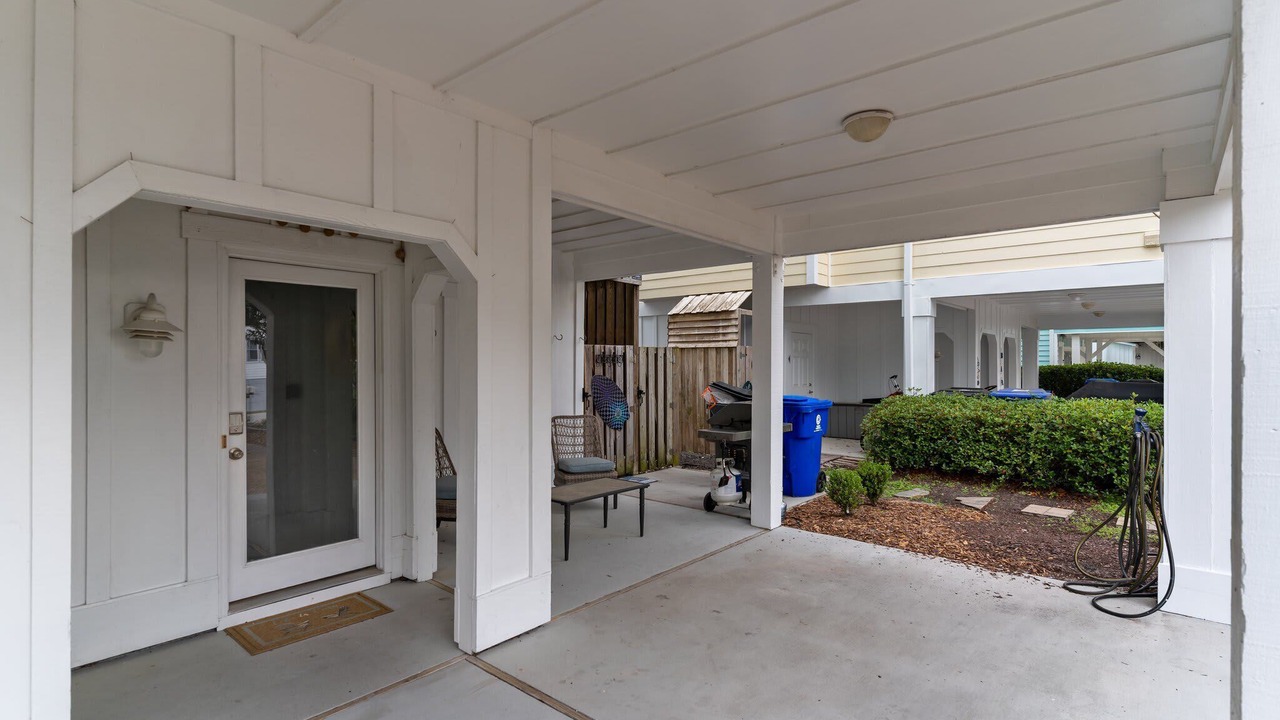 Photo of Patio Balcony in Wilmington Beach