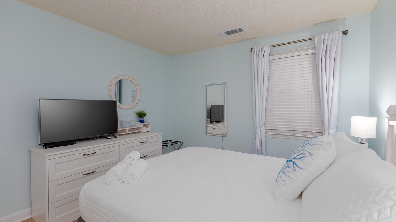 Photo of Bedroom in North Topsail Beach