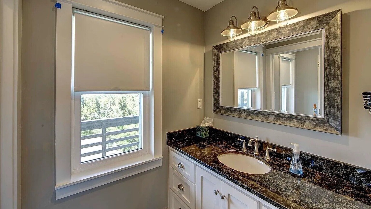 Photo of Bathroom in Salvo