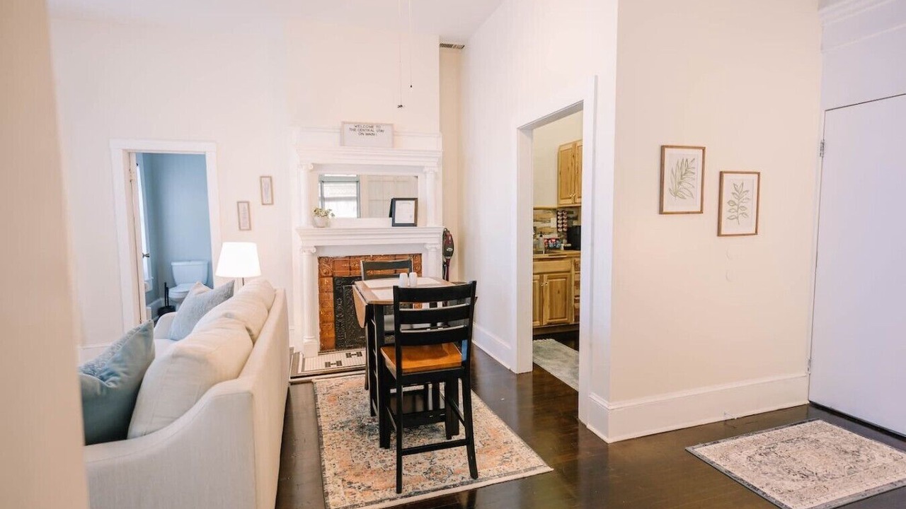 Photo of Livingroom in Danville