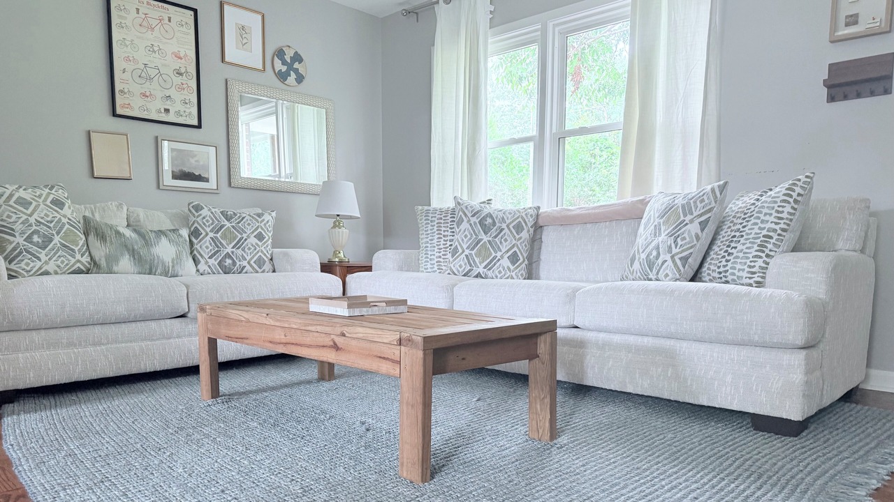 Photo of Livingroom in Clear Brook Estates