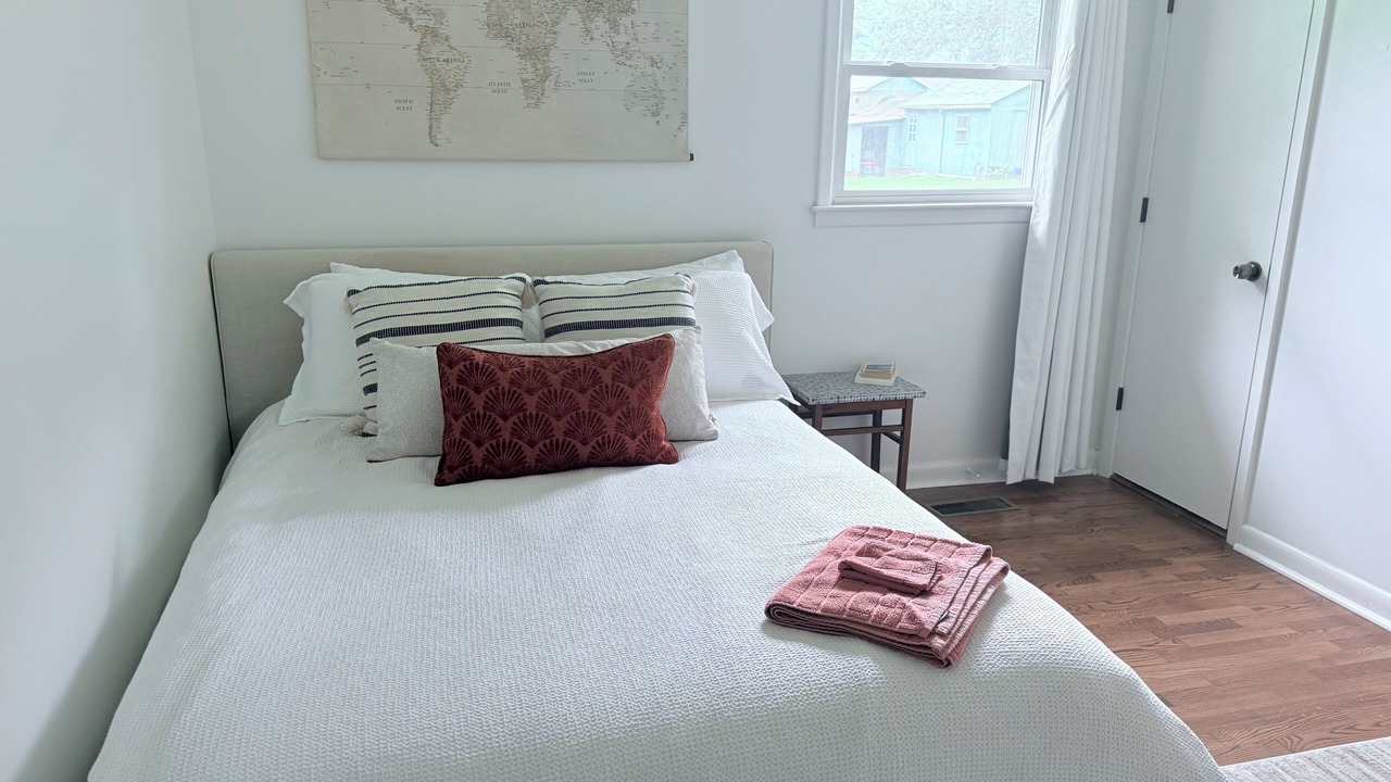 Photo of Bedroom in Clear Brook Estates