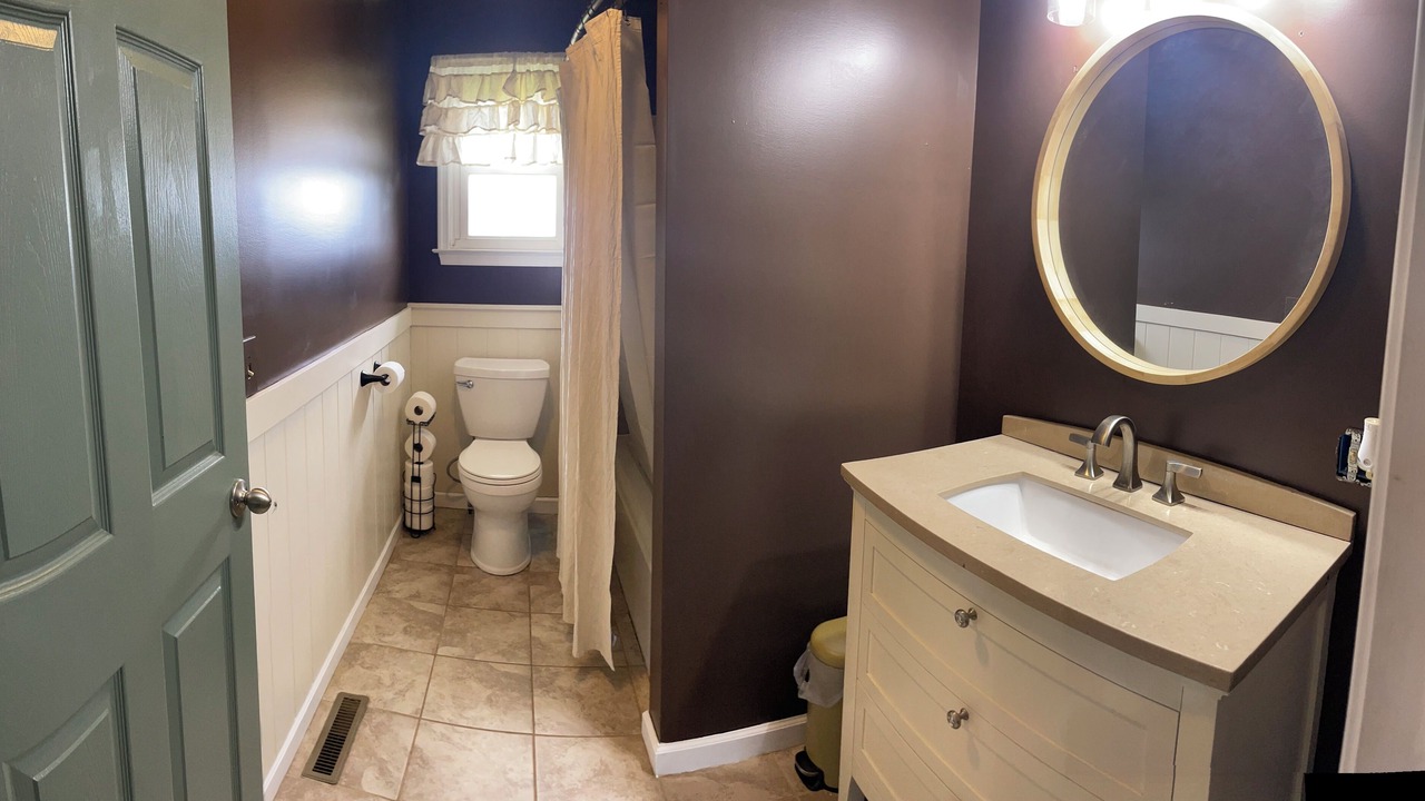 Photo of Bathroom in Meadow Bluff