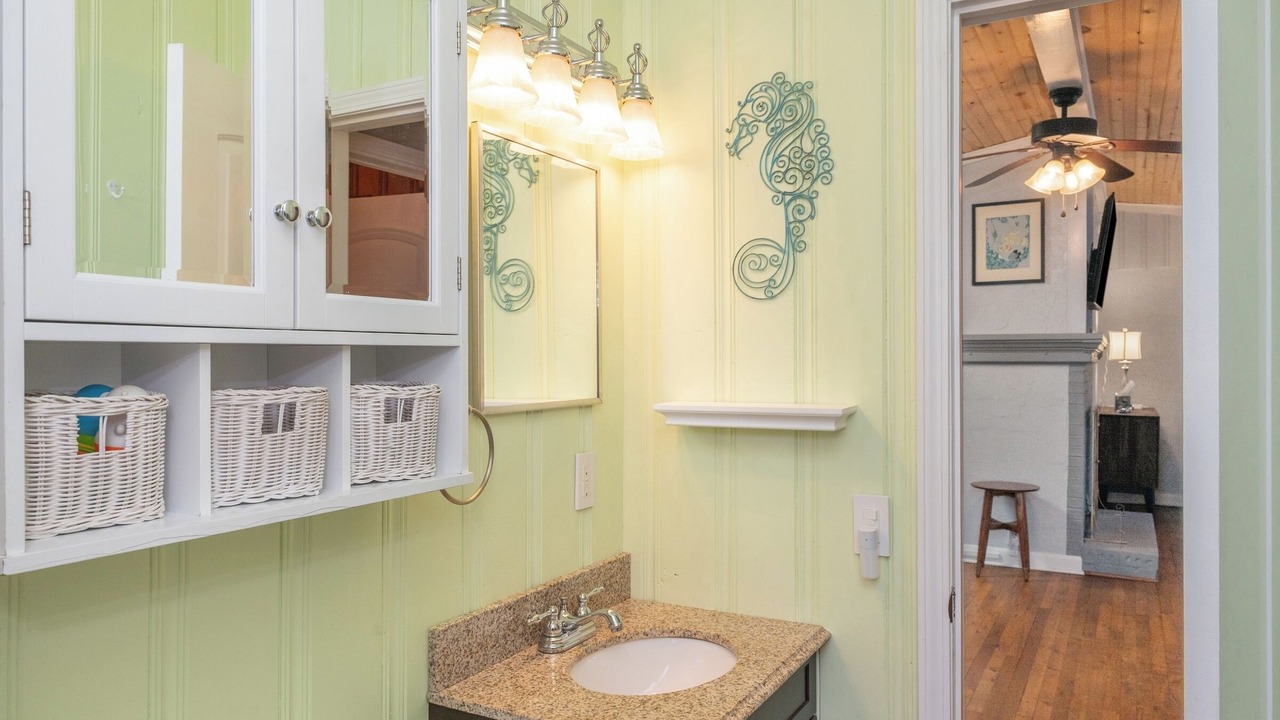 Photo of Bathroom in Long Beach