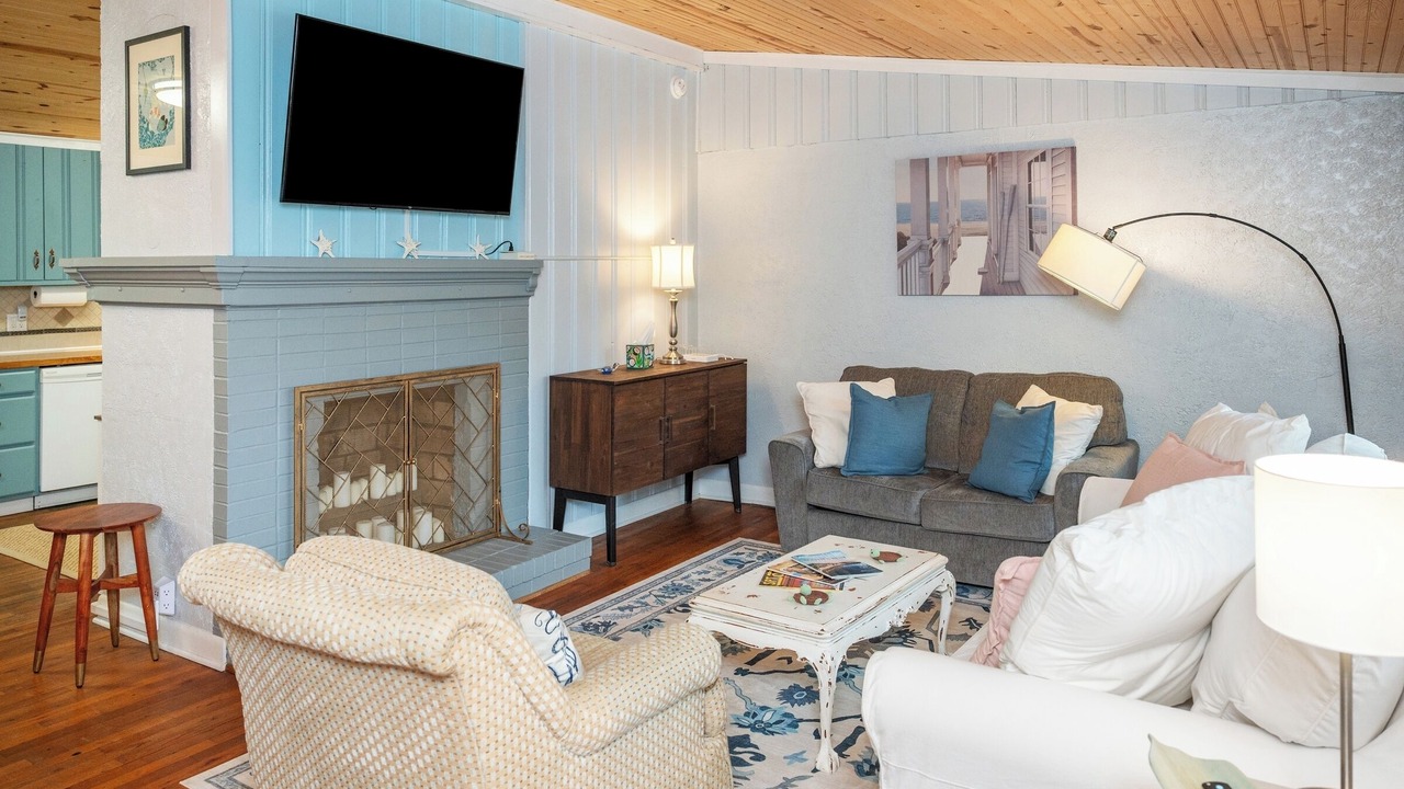 Photo of Livingroom in Long Beach