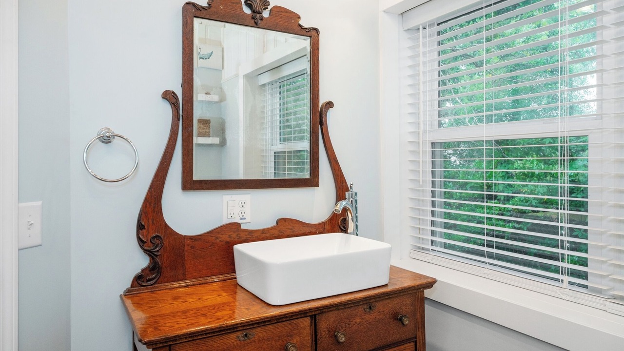 Photo of Bathroom in Long Beach