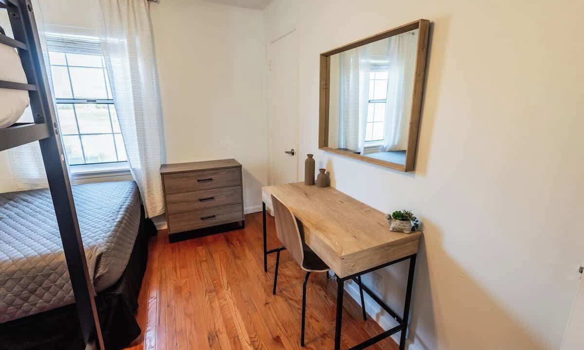 Photo of Bedroom in Barclay Drive