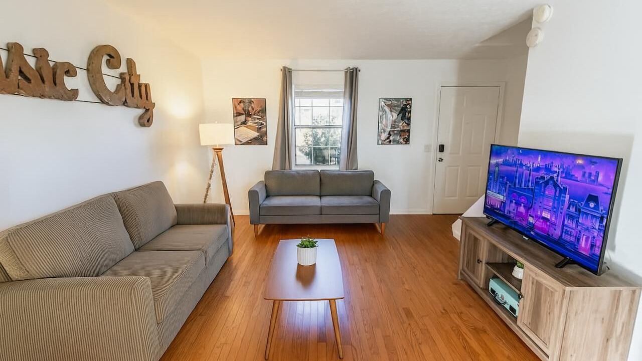 Photo of Livingroom in Barclay Drive