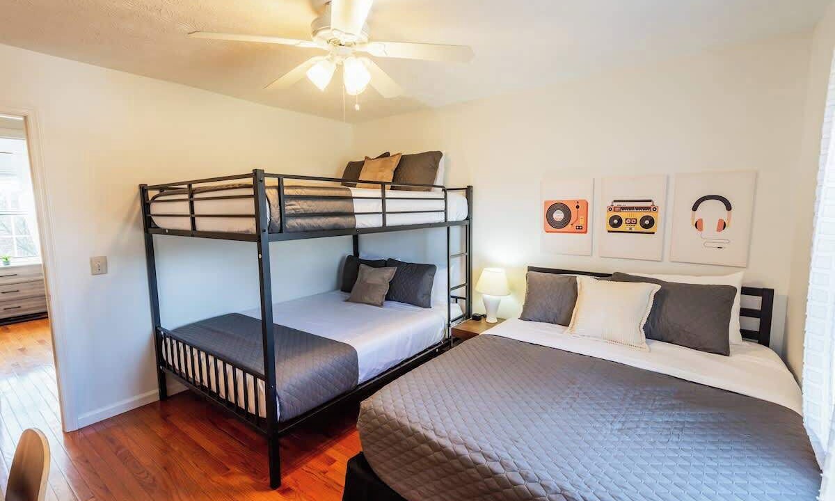 Photo of Bedroom in Barclay Drive