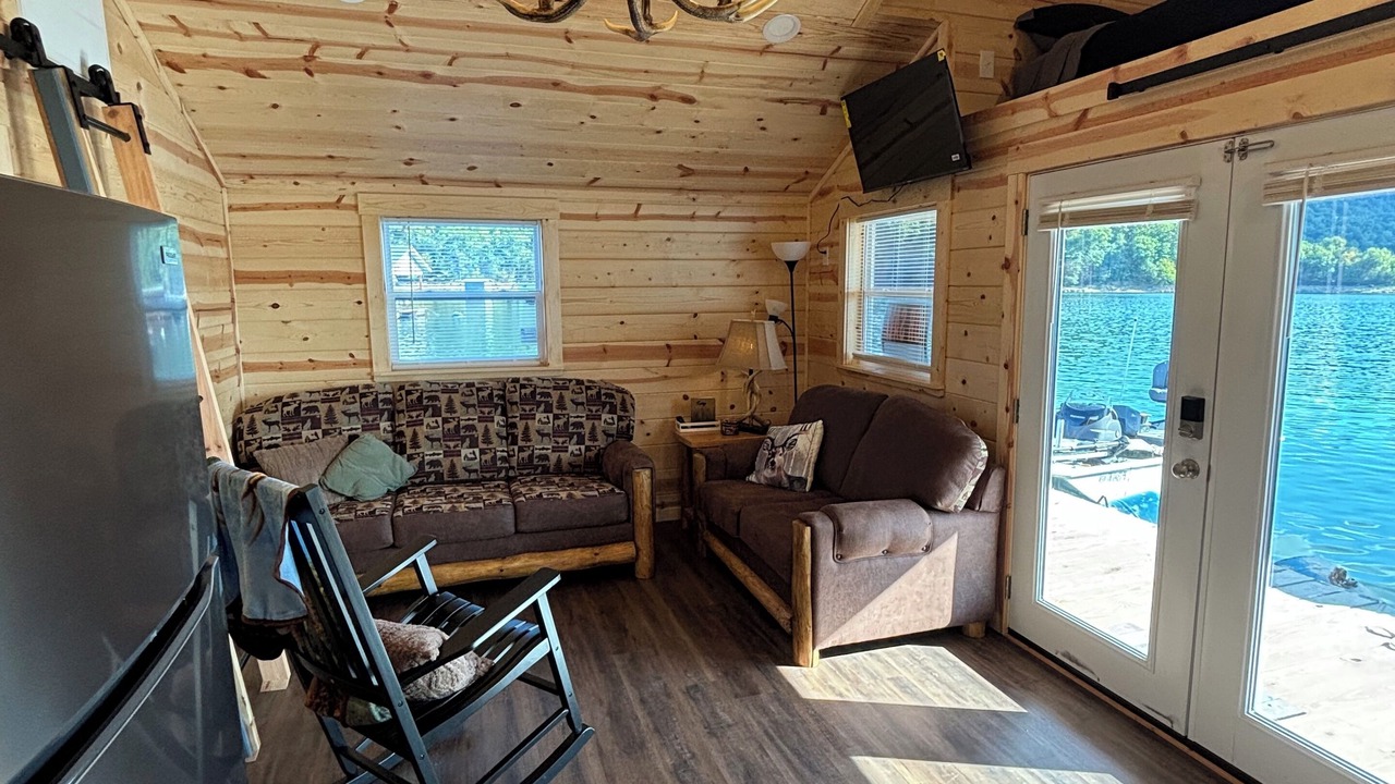 Photo of Livingroom in New Tazewell