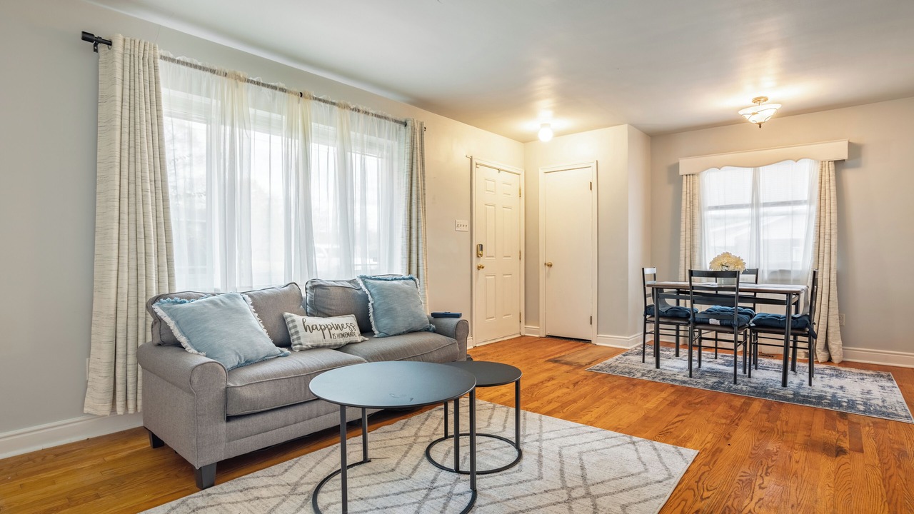 Photo of Livingroom in North Chesterfield