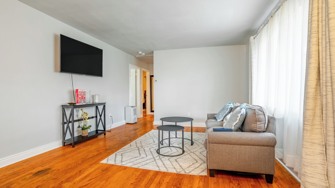 Photo of Livingroom in North Chesterfield