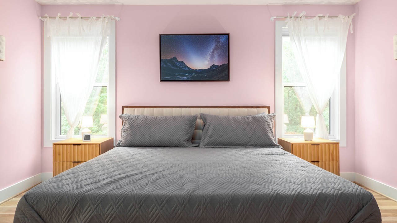 Photo of Bedroom in Cedar Grove