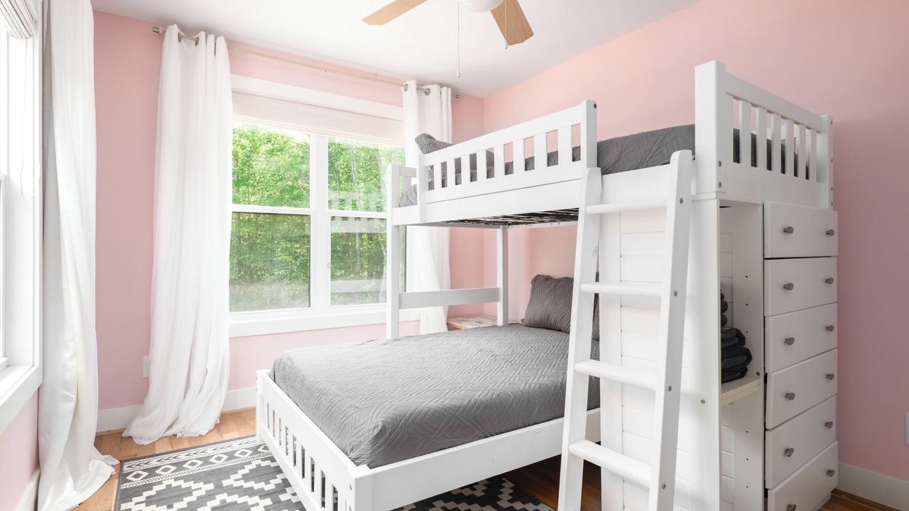 Photo of Bedroom in Cedar Grove