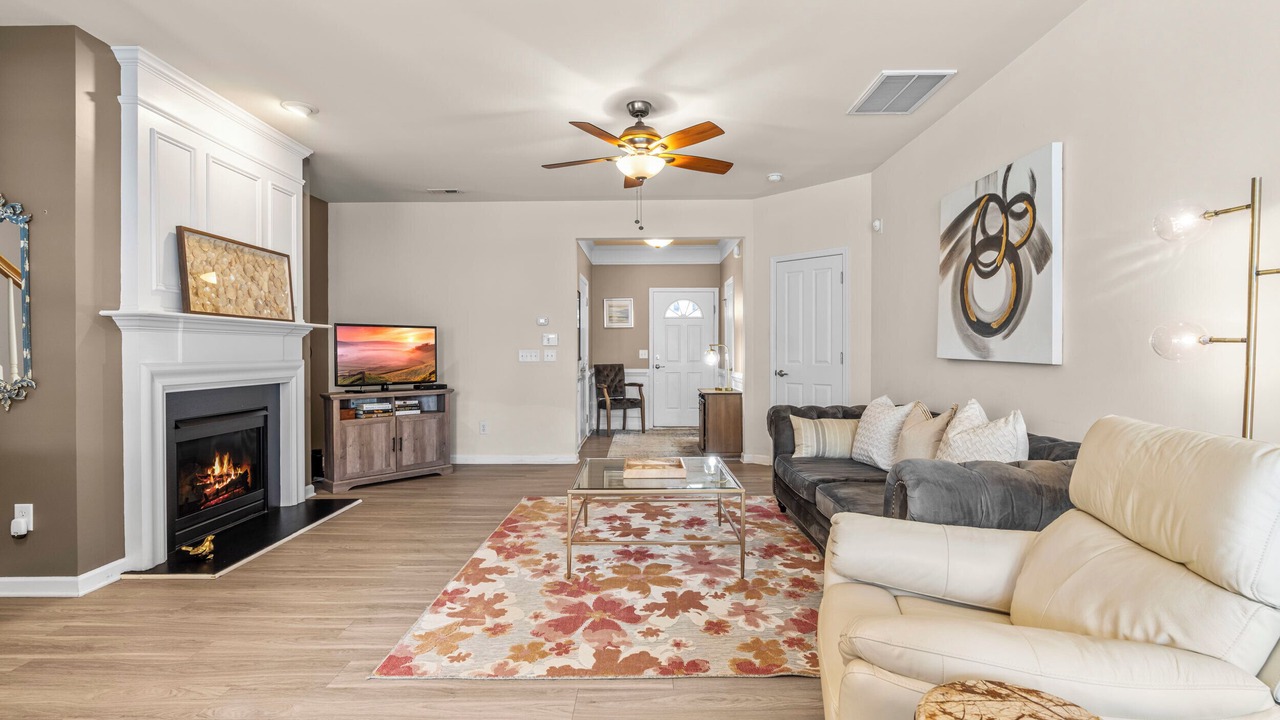 Photo of Livingroom in Northwest Raleigh