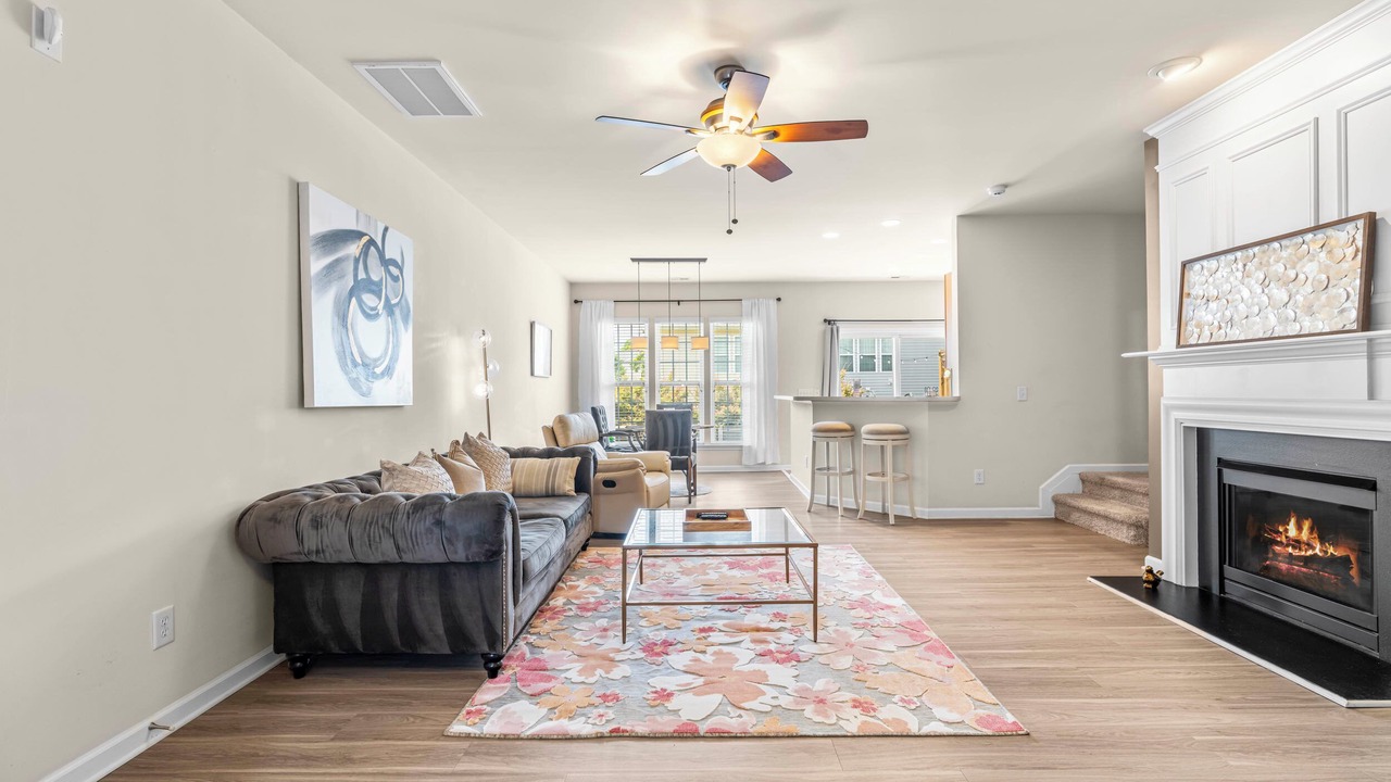 Photo of Livingroom in Northwest Raleigh