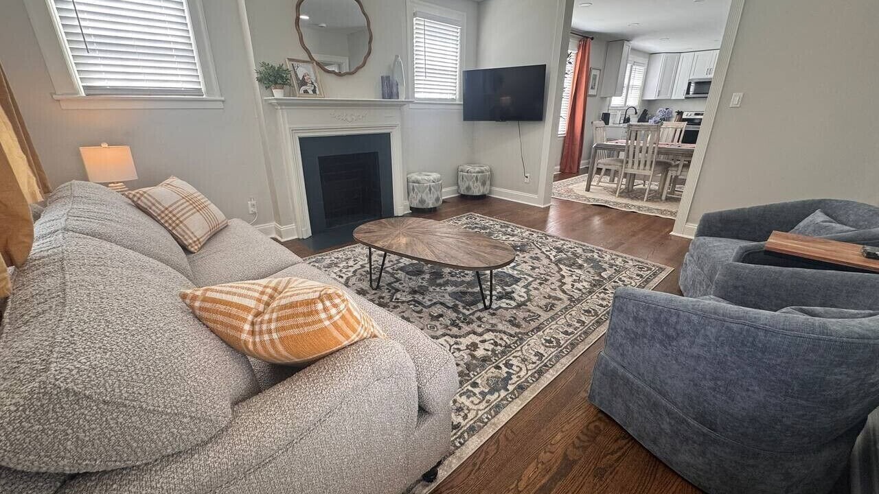 Photo of Livingroom in Danville