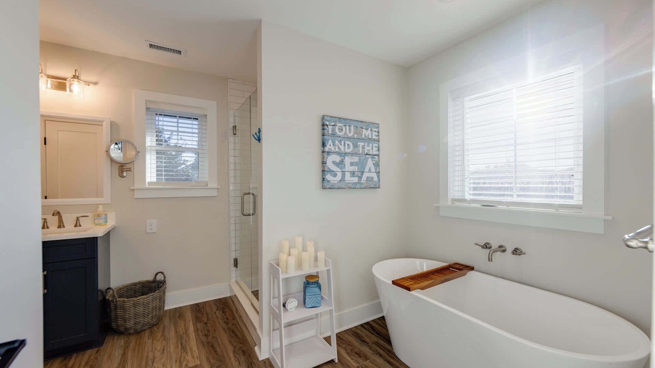Photo of Bathroom in Whalehead Beach