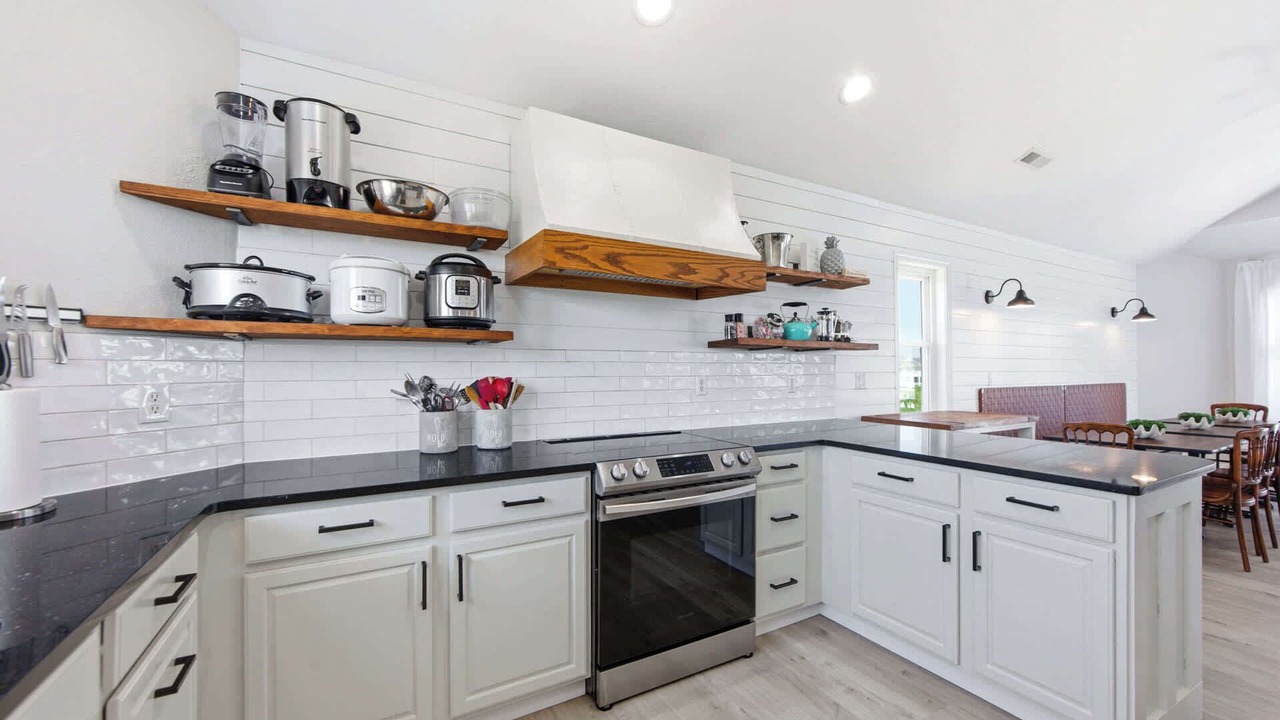 Photo of Kitchen in Whalehead Beach