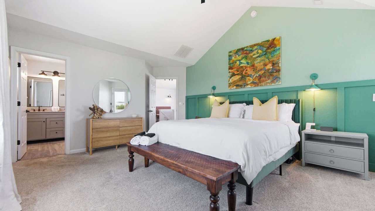 Photo of Bedroom in Whalehead Beach