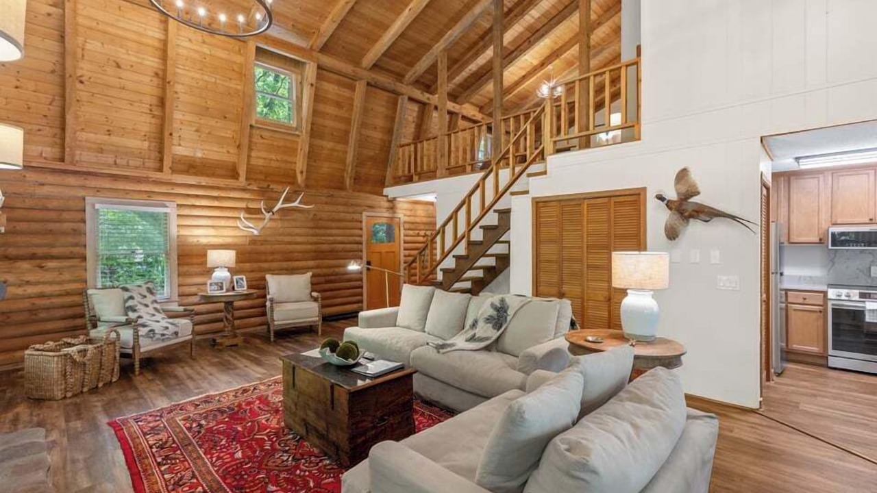 Photo of Livingroom in Highlands Hills