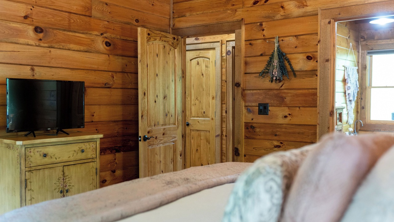 Photo of Bedroom in Monterey