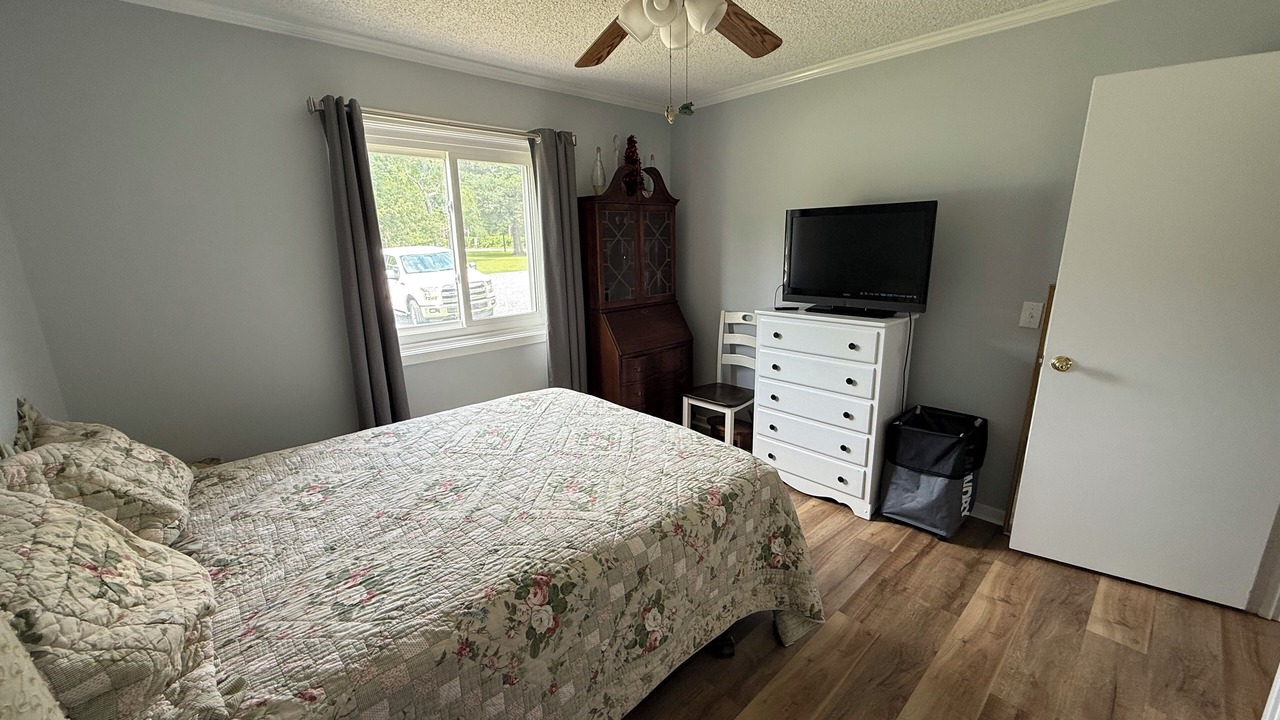 Photo of Bedroom in Minnesott Beach