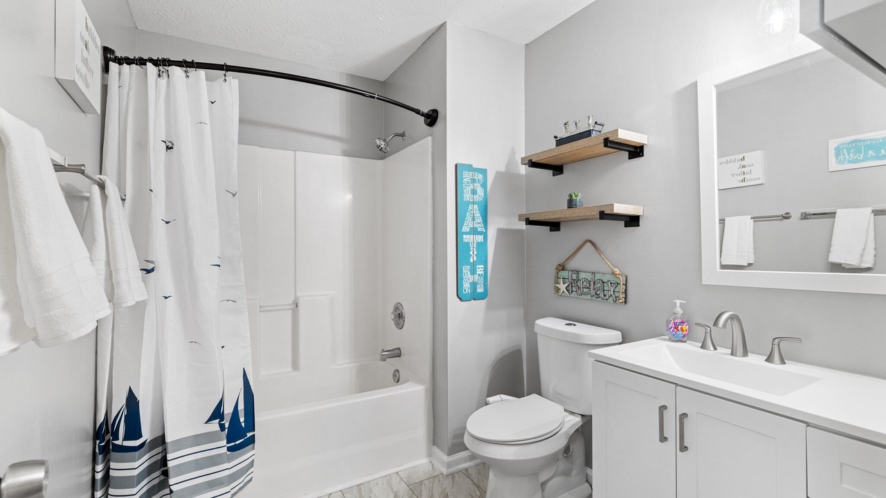 Photo of Bathroom in Myrtle Grove