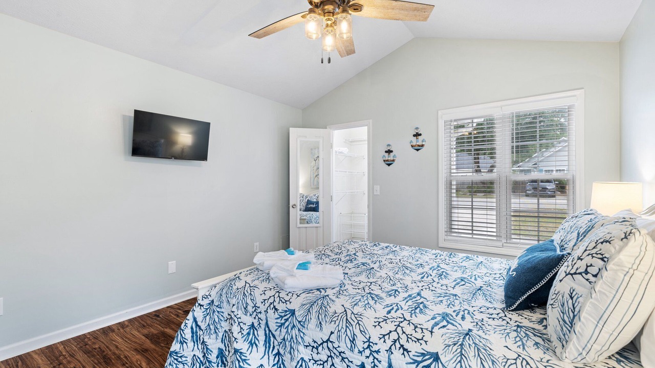 Photo of Bedroom in Myrtle Grove