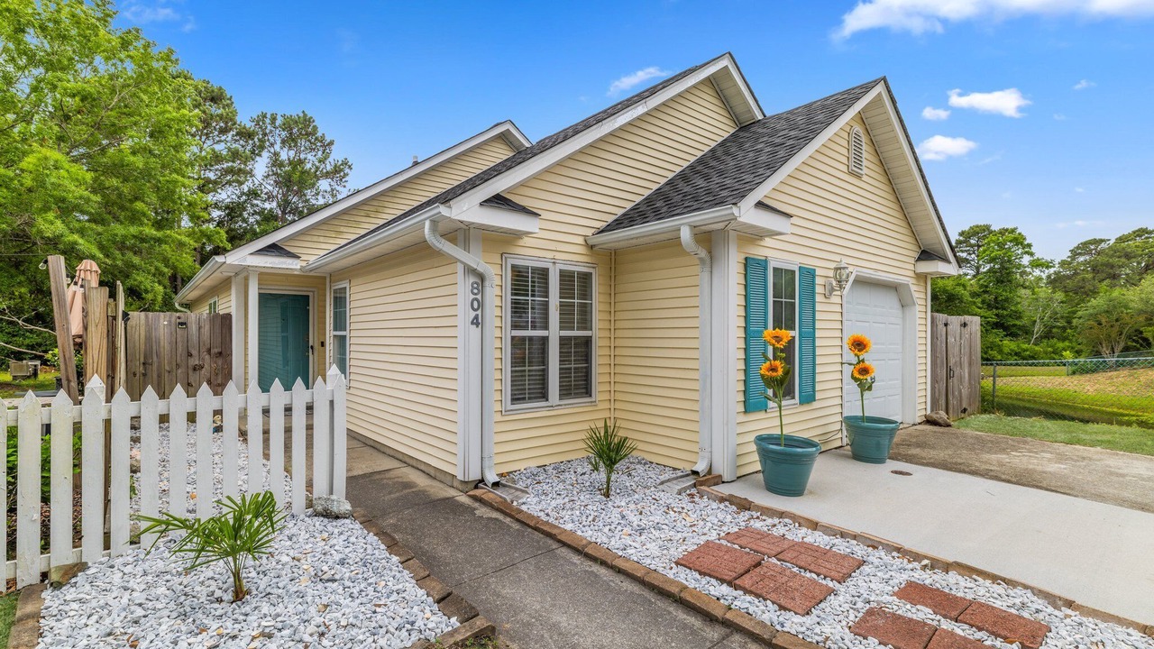 Photo of Outdoor in Myrtle Grove