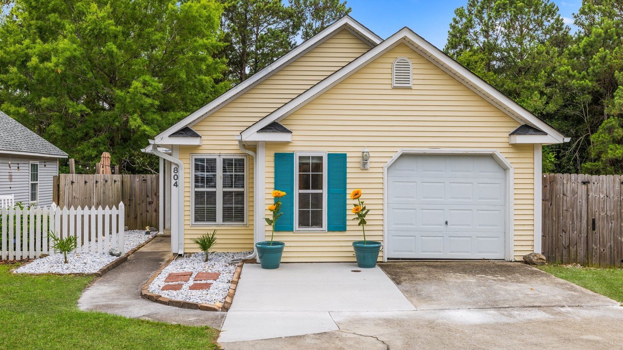 Photo of Outdoor in Myrtle Grove
