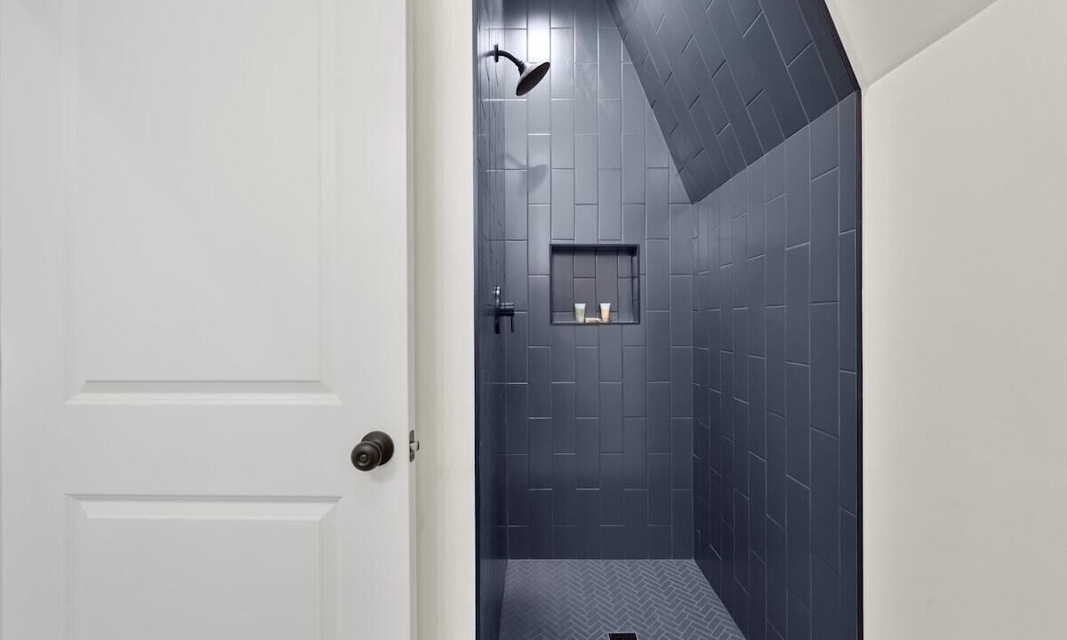 Photo of Bathroom in Chattanooga Valley