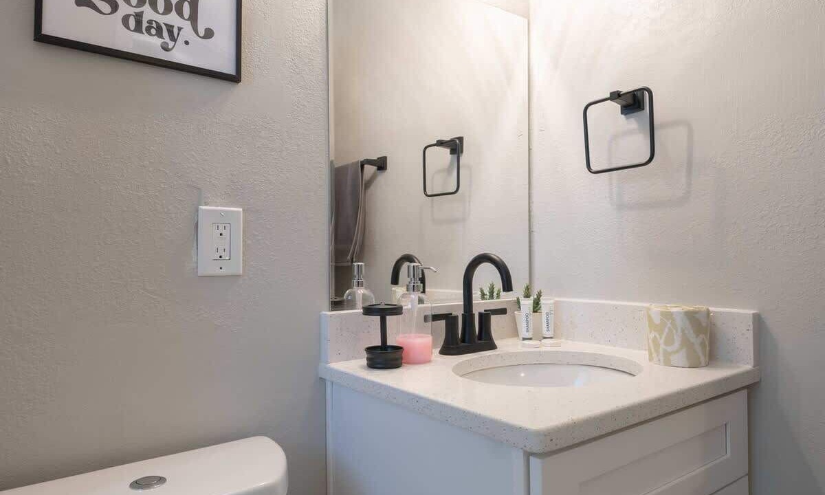 Photo of Bathroom in East Ocean View