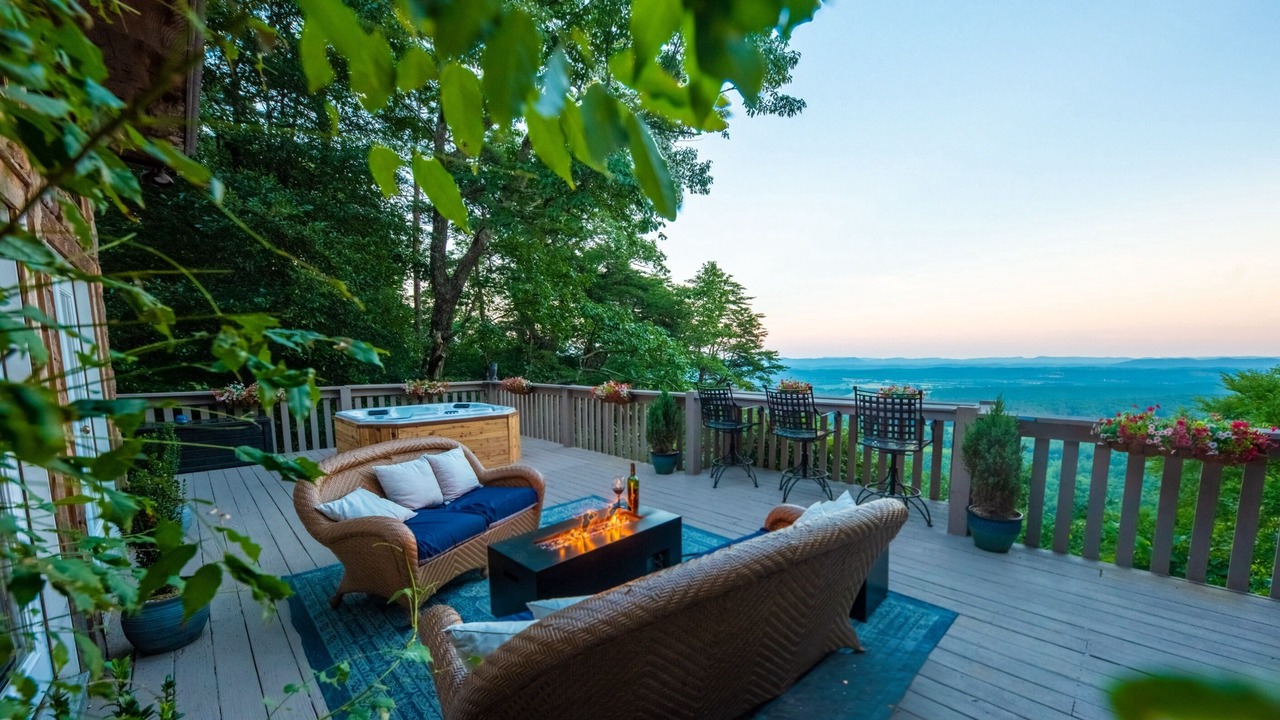 Photo of Patio Balcony in Menlo