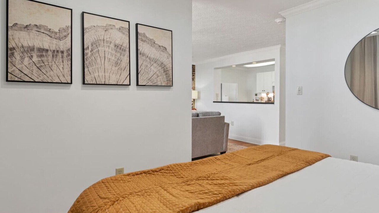 Photo of Bedroom in Maryville