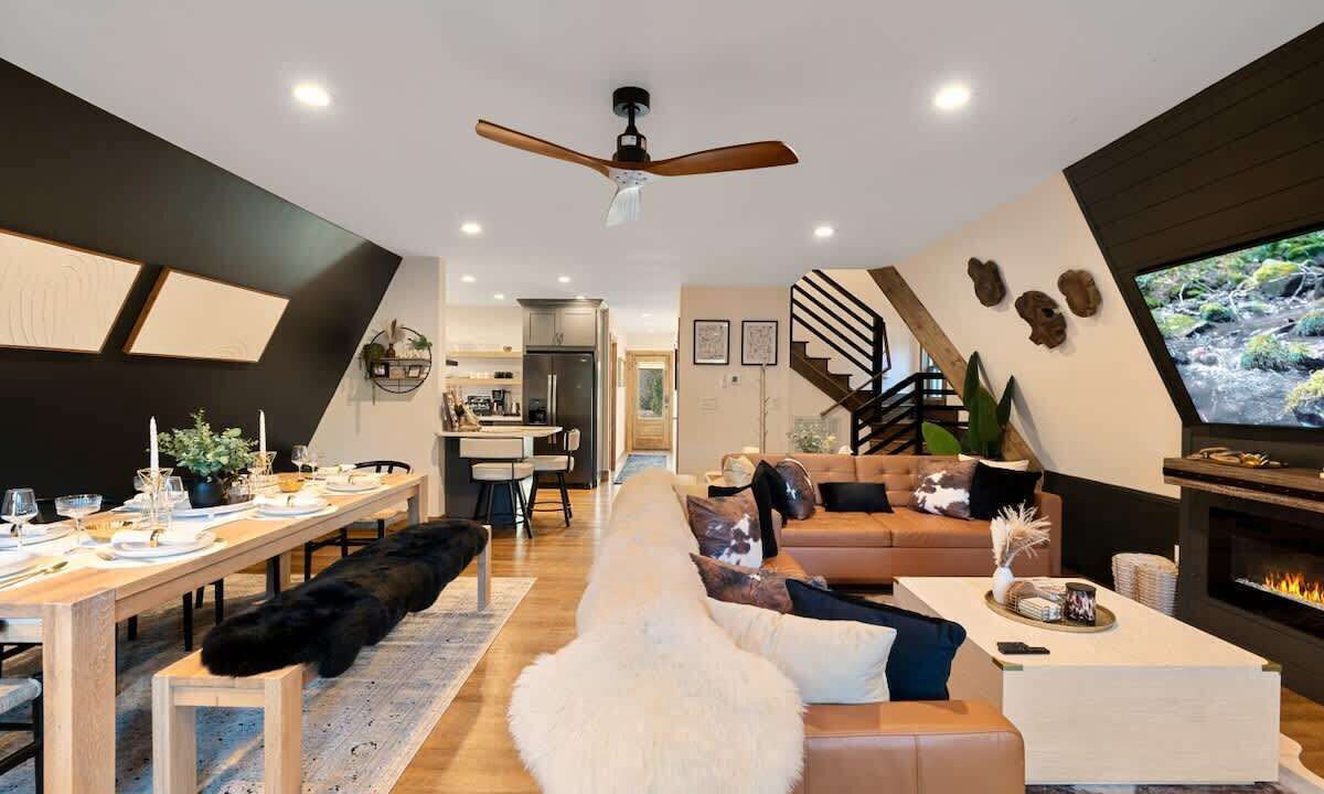 Photo of Livingroom in Mill Spring