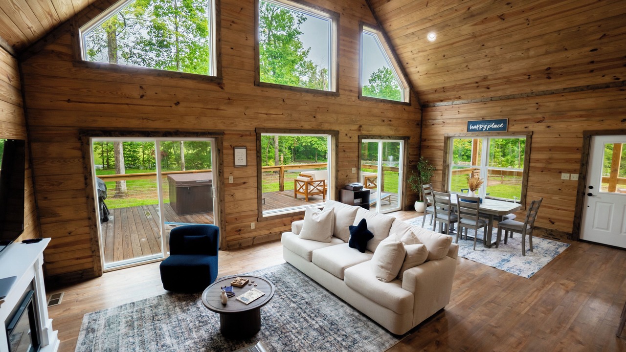 Photo of Livingroom in Cub Run