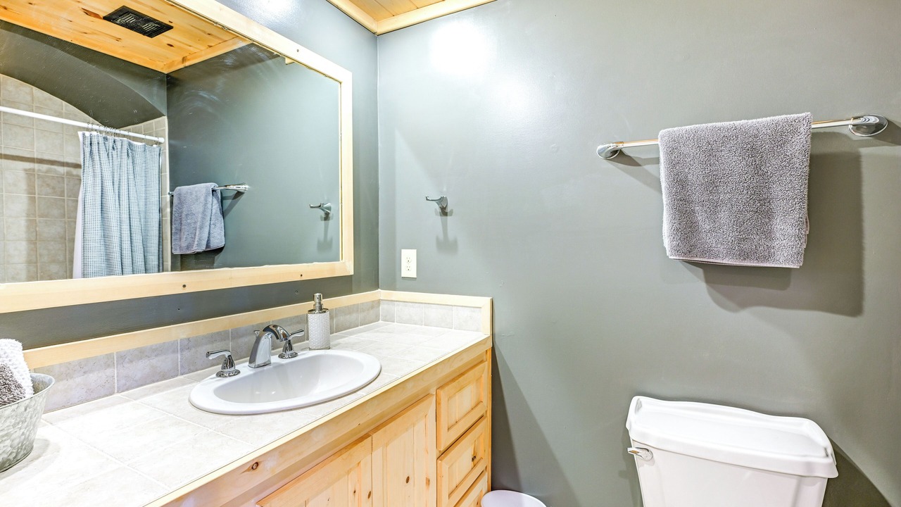 Photo of Bathroom in Cullowhee