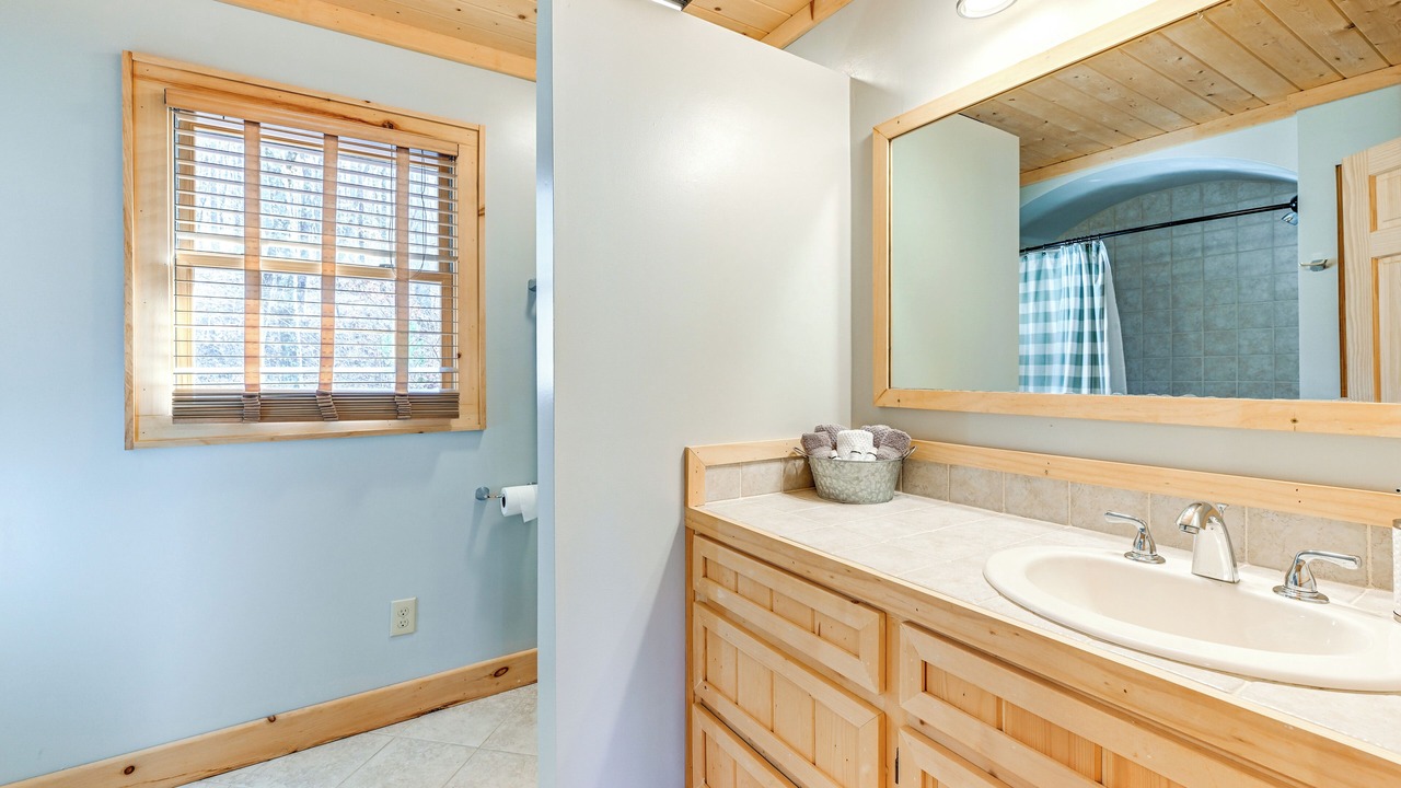 Photo of Bathroom in Cullowhee