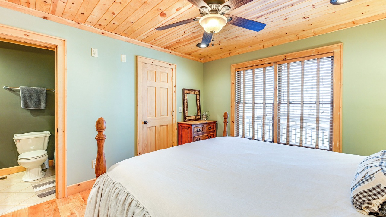 Photo of Bedroom in Cullowhee