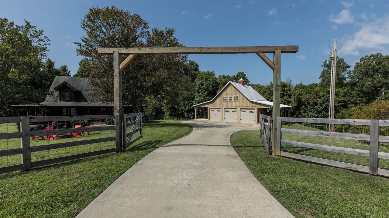 Photo of Outdoor in Byrdstown