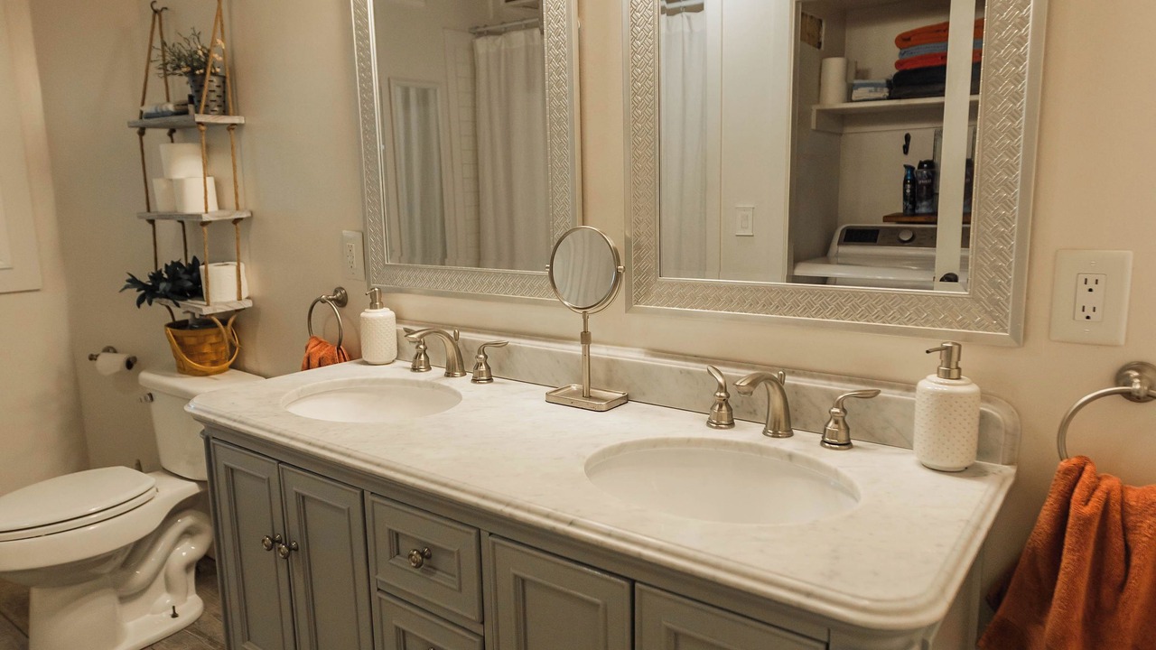 Photo of Bathroom in Byrdstown