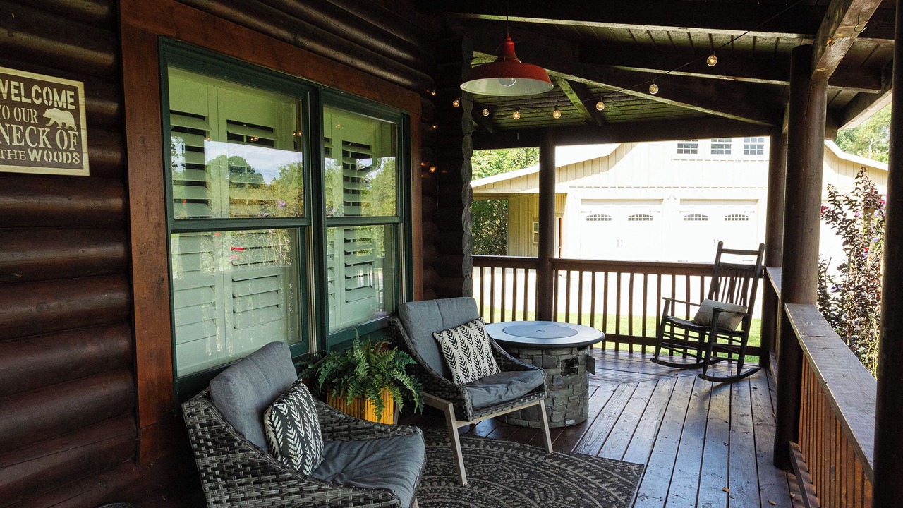 Photo of Patio Balcony in Byrdstown